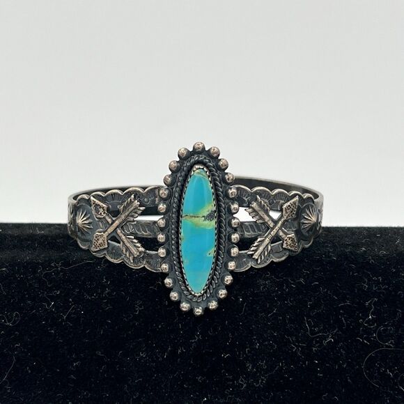 Vintage Native Turquoise Sterling Silver Cuff Bracelet Highly Detailed - Picture 1 of 7